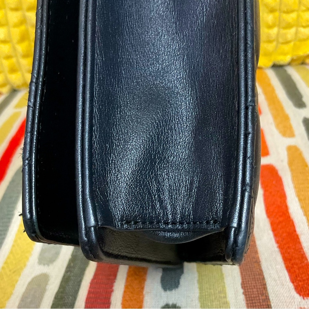 METROCITY Black Quilted Crossbody with Chain Strap. COA INCLUDED!! NEW! - Picture 7 of 15